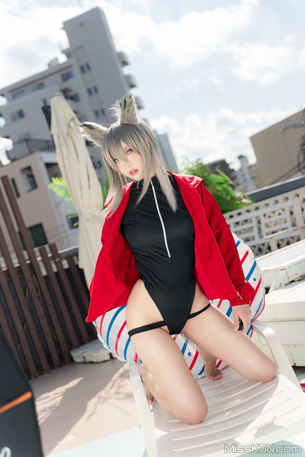 Coser@切切Celia: 明日方舟 红 (28 photos + 1 video)