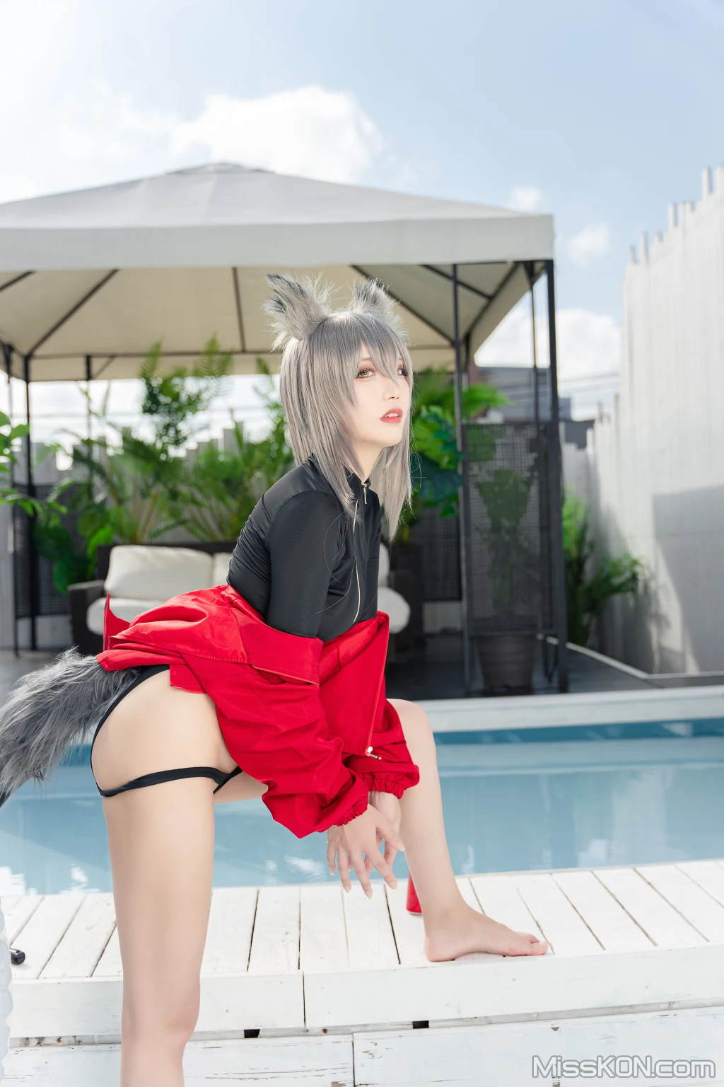 Coser@切切Celia: 明日方舟 红 (28 photos + 1 video)