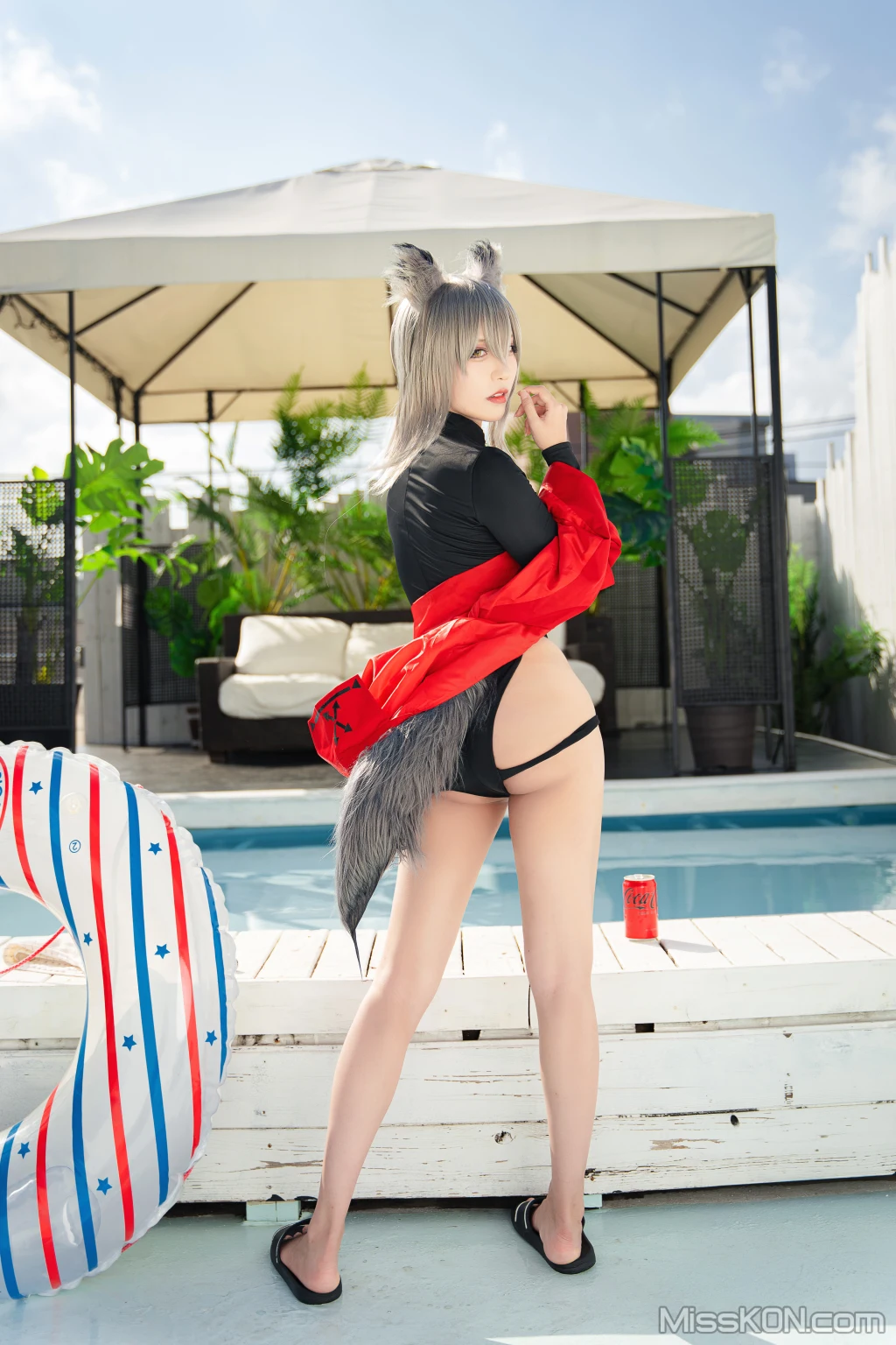 Coser@切切Celia: 明日方舟 红 (28 photos + 1 video)