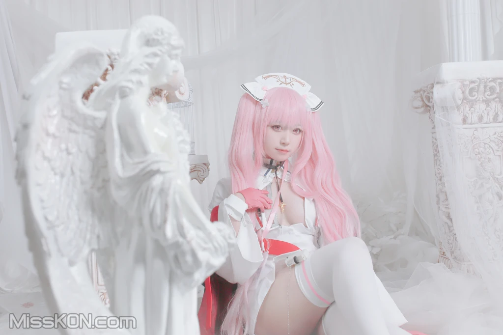Coser@Asagiriai (愛ちゃん): 英仙座护士服 (20 photos)
