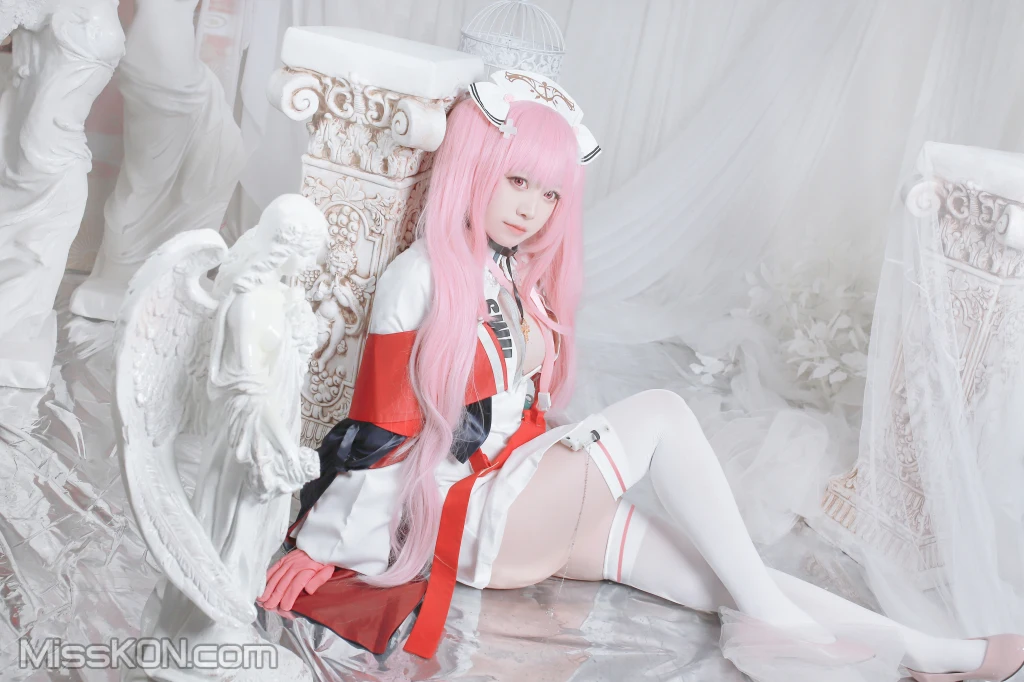 Coser@Asagiriai (愛ちゃん): 英仙座护士服 (20 photos)