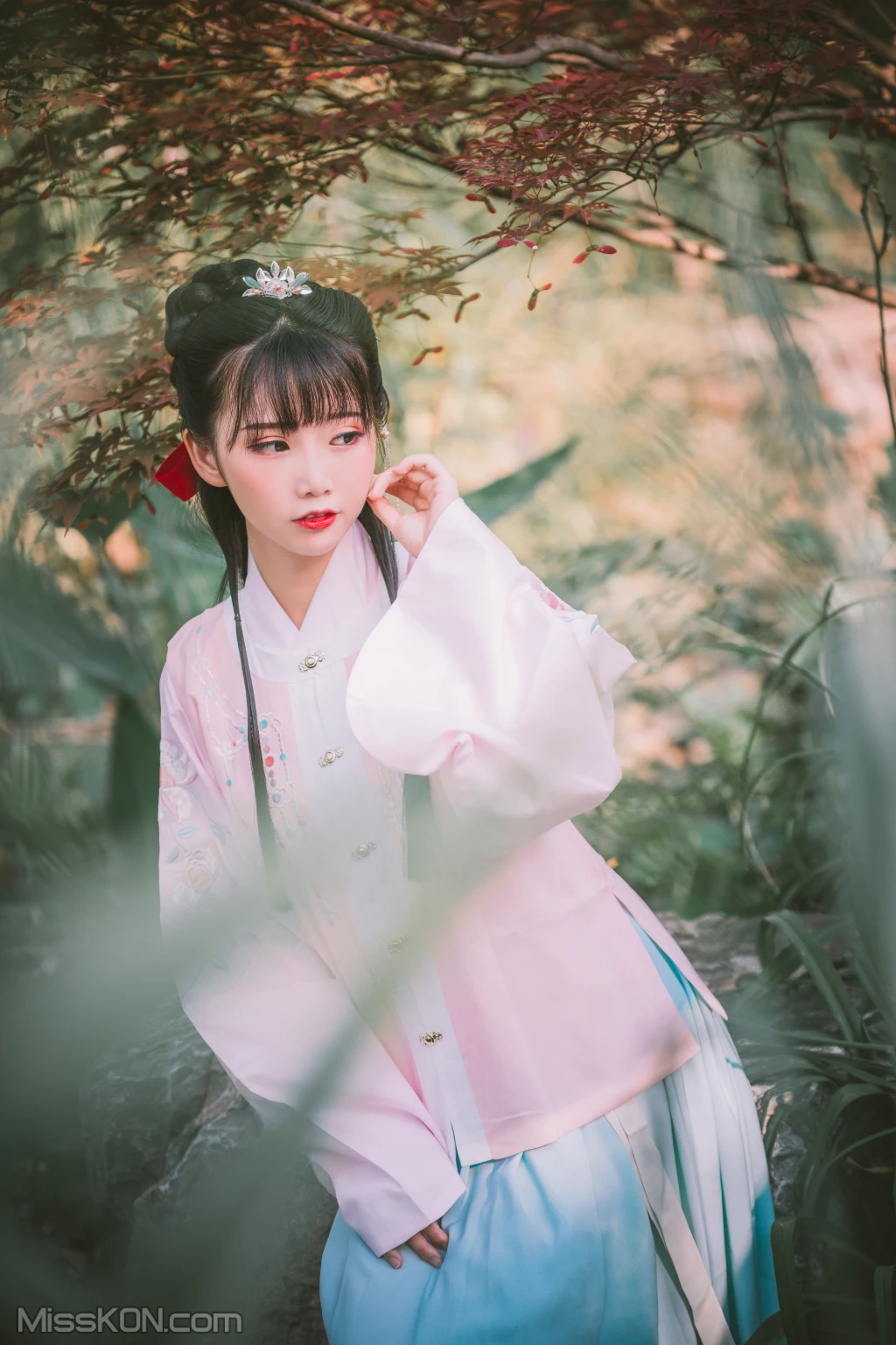 Coser@面饼仙儿 No.105: 明治汉服 (22 photos) – Page 2