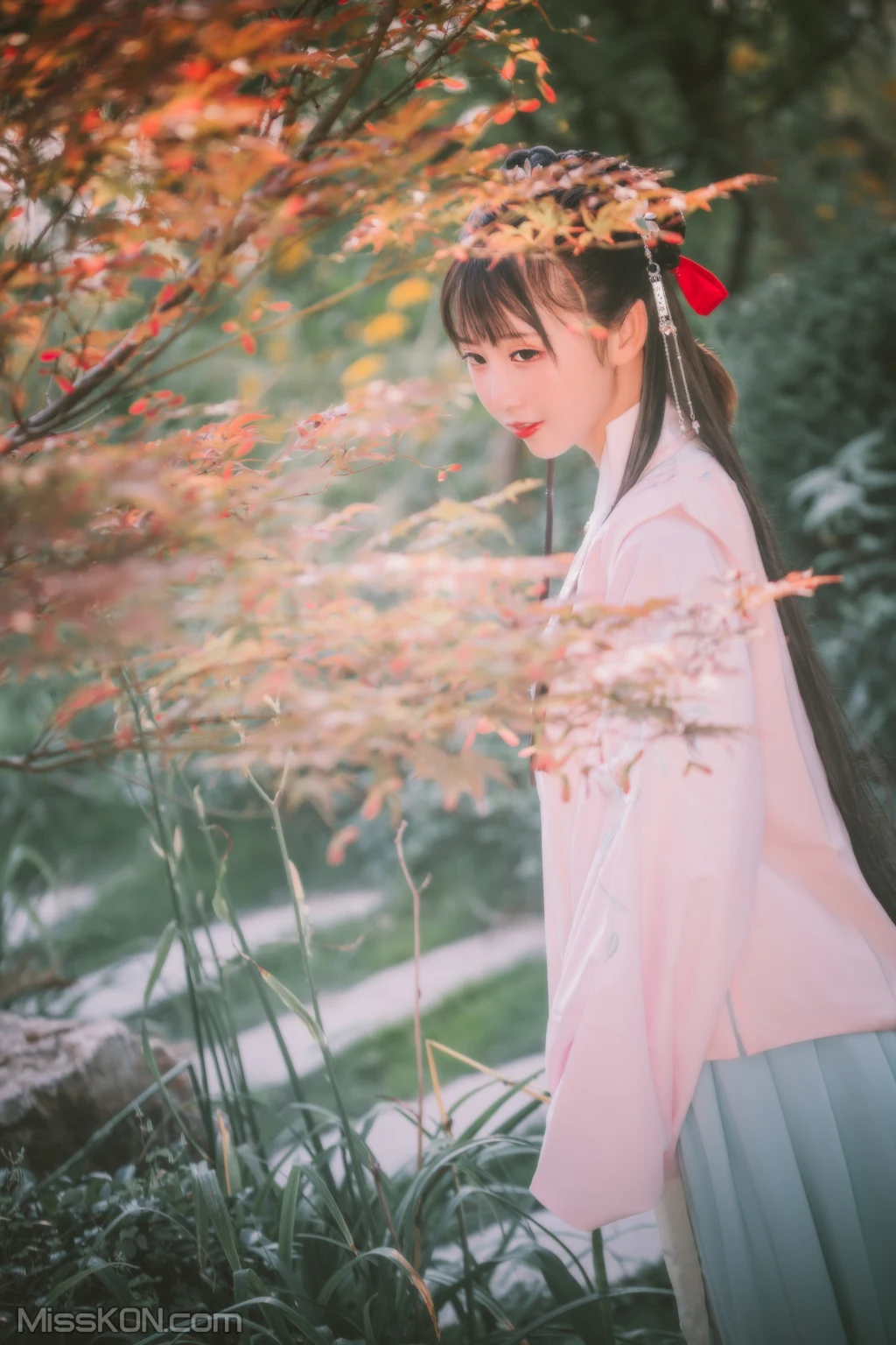 Coser@面饼仙儿 No.105: 明治汉服 (22 photos) – Page 2