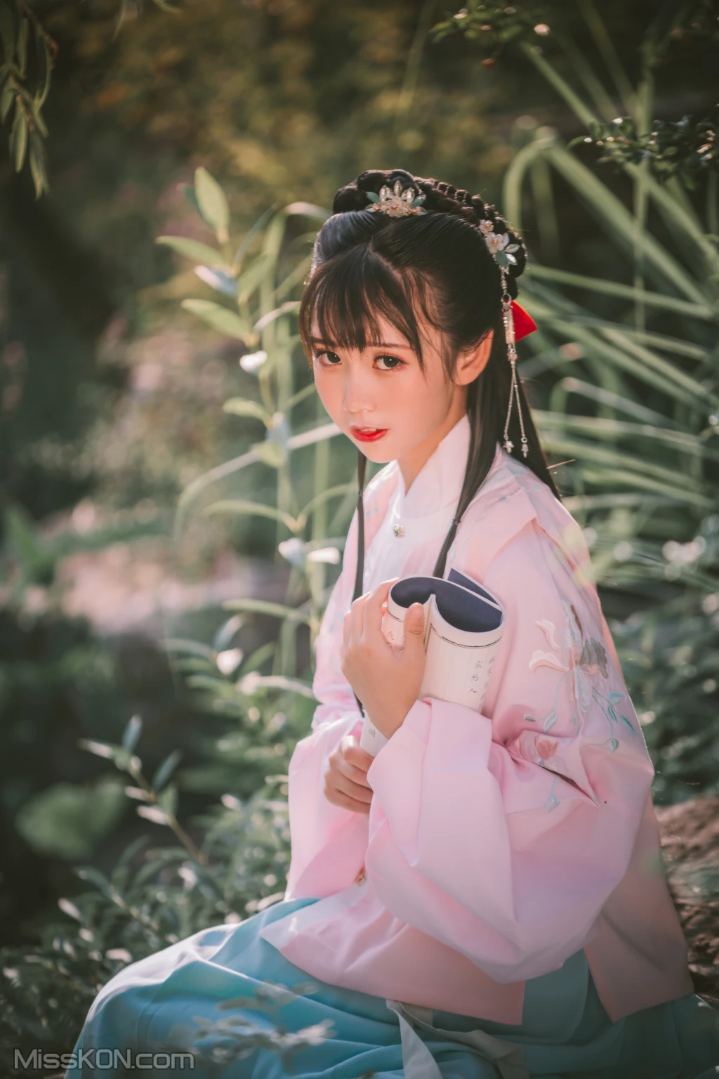 Coser@面饼仙儿 No.105: 明治汉服 (22 photos) – Page 3