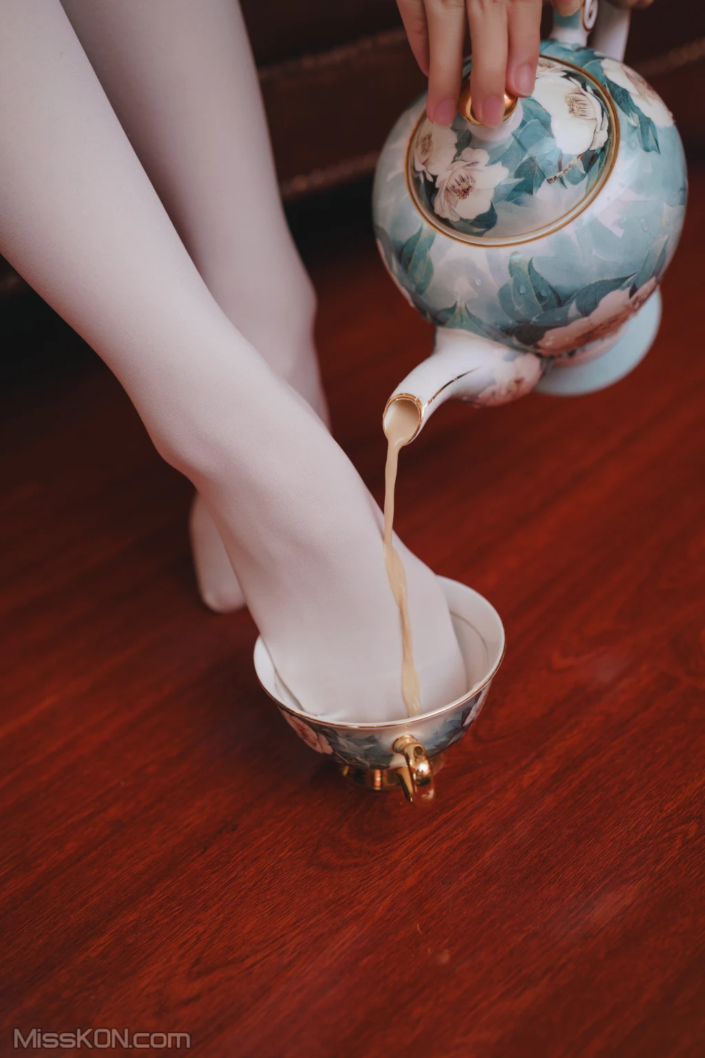 Coser@面饼仙儿 No.107: 丝袜奶茶 (41 photos) – Page 4
