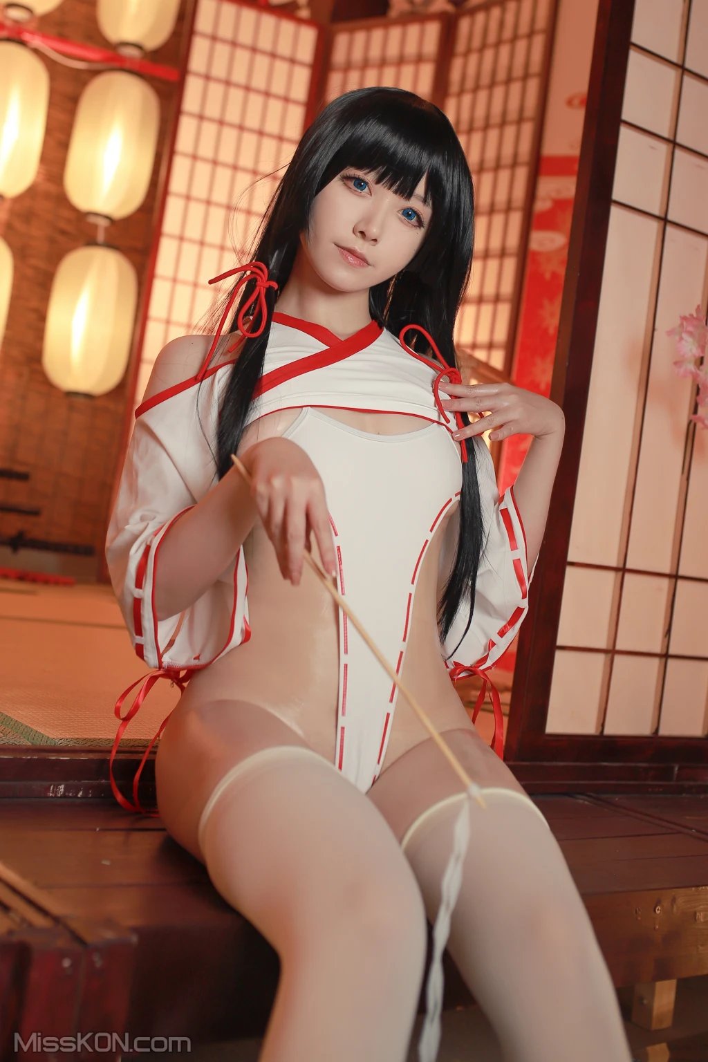 Coser@Asagiriai (愛ちゃん): 神社巫女 (31 photos)