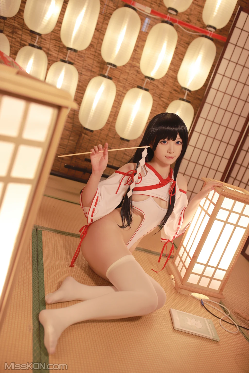 Coser@Asagiriai (愛ちゃん): 神社巫女 (31 photos)