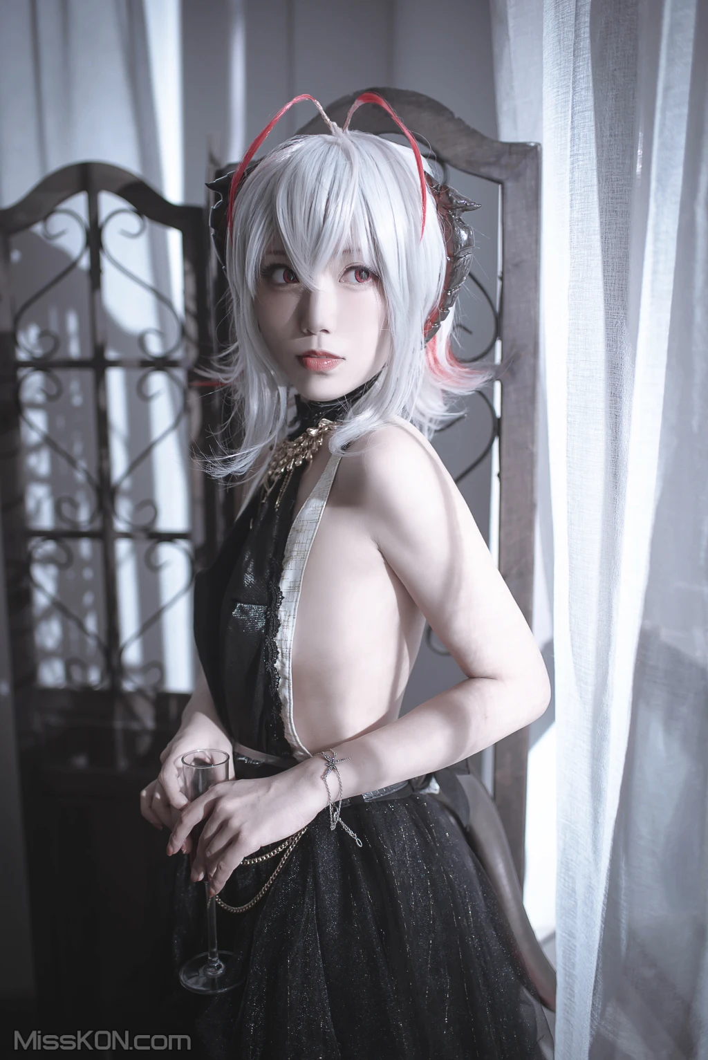 Coser@切切Celia: 明日方舟 W 礼服 (20 photos) – Page 2