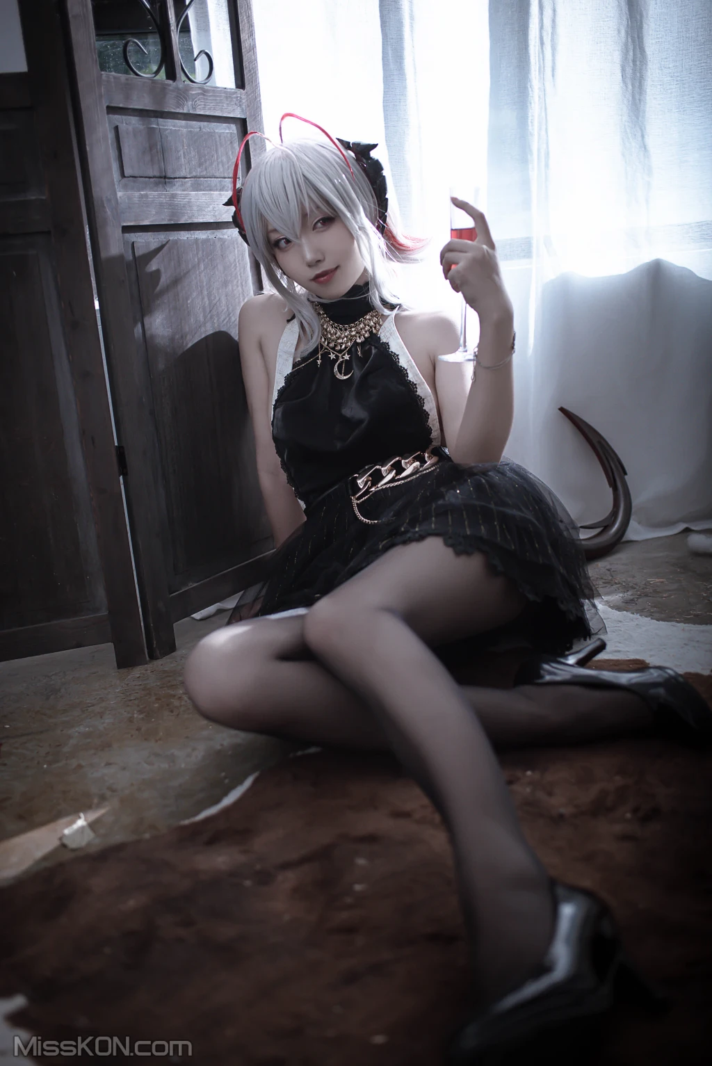 Coser@切切Celia: 明日方舟 W 礼服 (20 photos) – Page 2