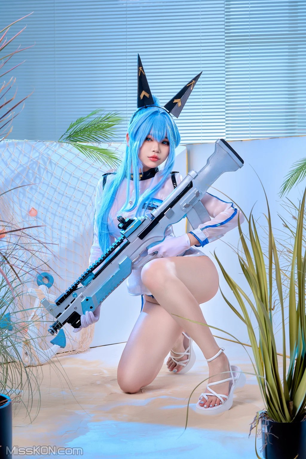 Coser@ZinieQ: Helm x Anis NIKKE Cosplay (60 photos )