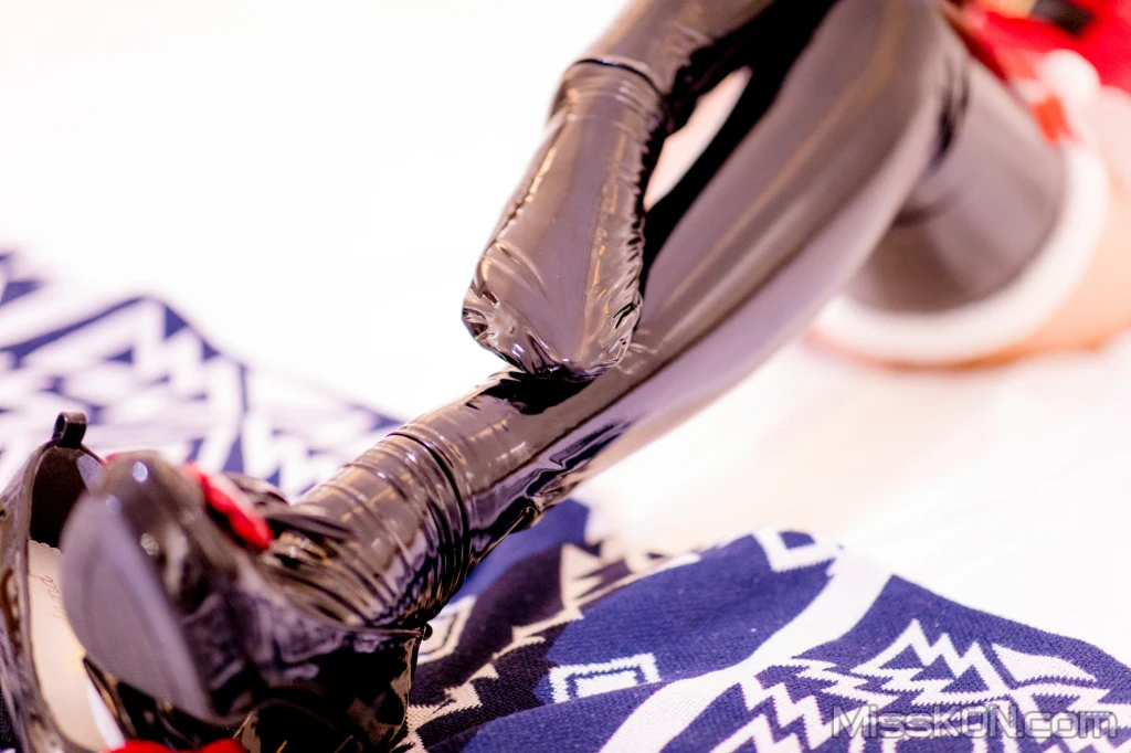 Coser@神楽坂真冬 Vol.054: 电子相册-圣诞特辑《クリスマス　クイーン》 (150 photos) – Page 8