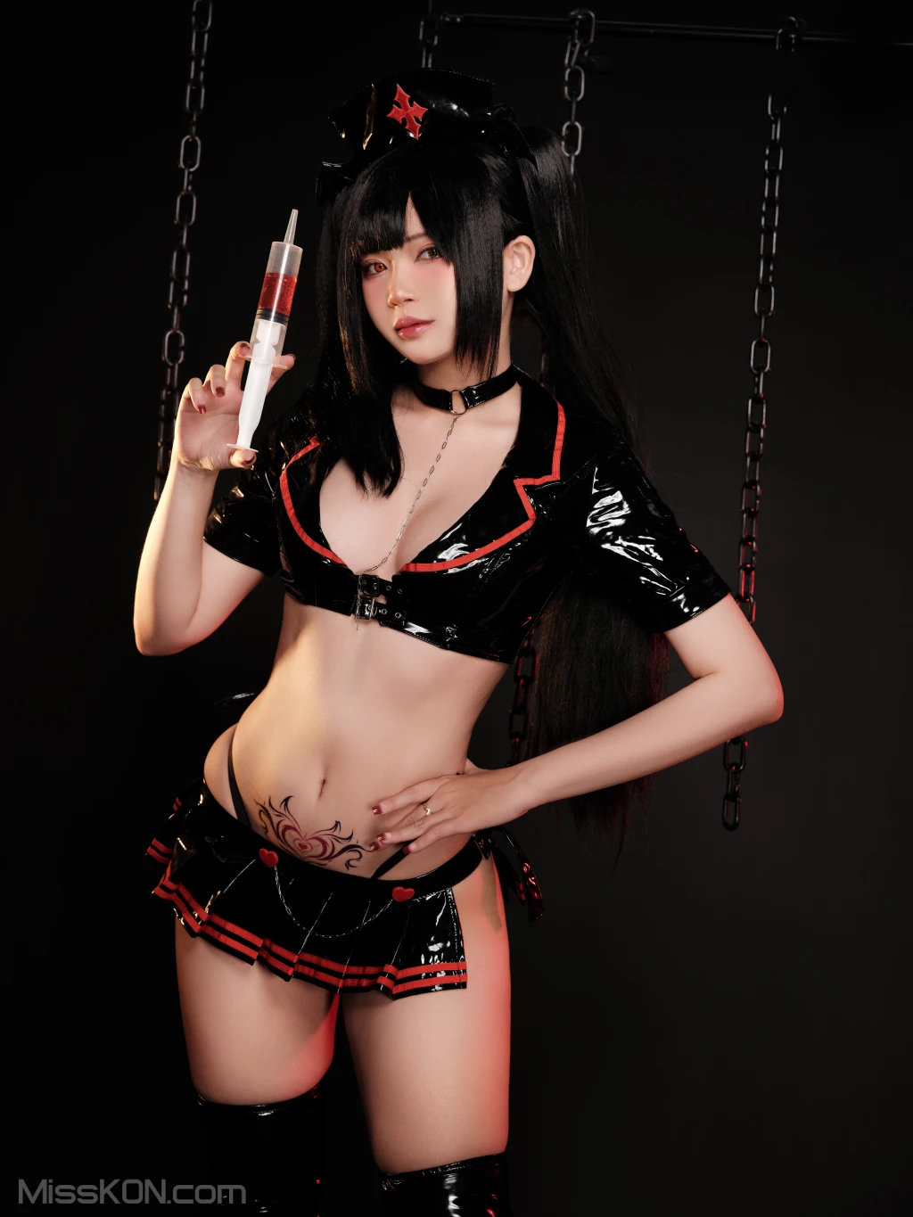 Coser@ZinieQ: Kurumi Dark Nurse Cosplay (40 photos )(1)