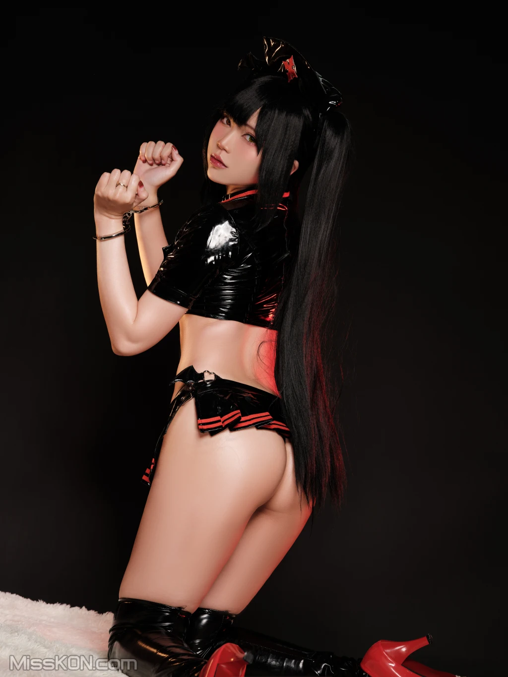 Coser@ZinieQ: Kurumi Dark Nurse Cosplay (40 photos )