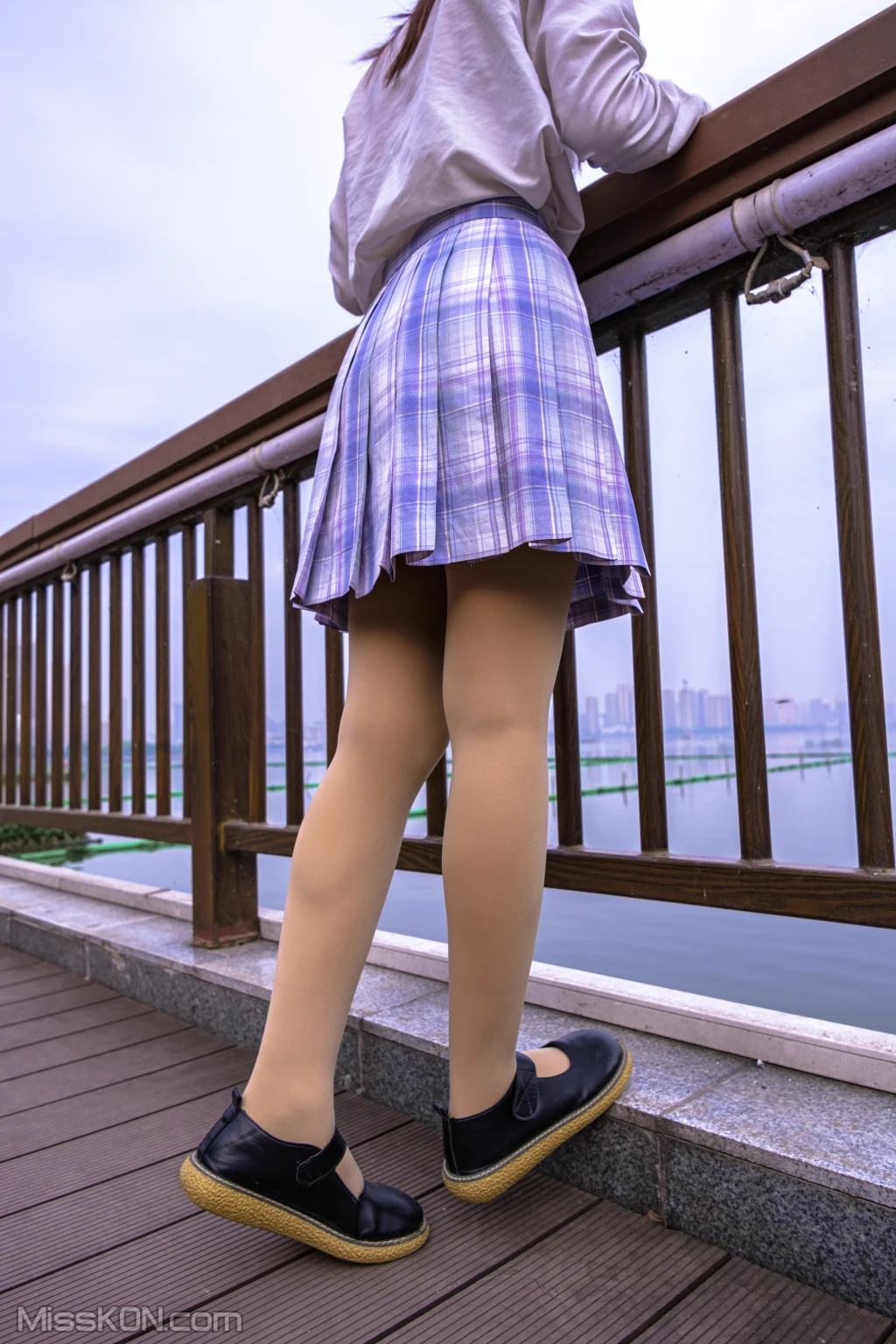[森萝财团写真] 月下001 小夜 肉丝 300D 真空 (76 photos) – Page 2