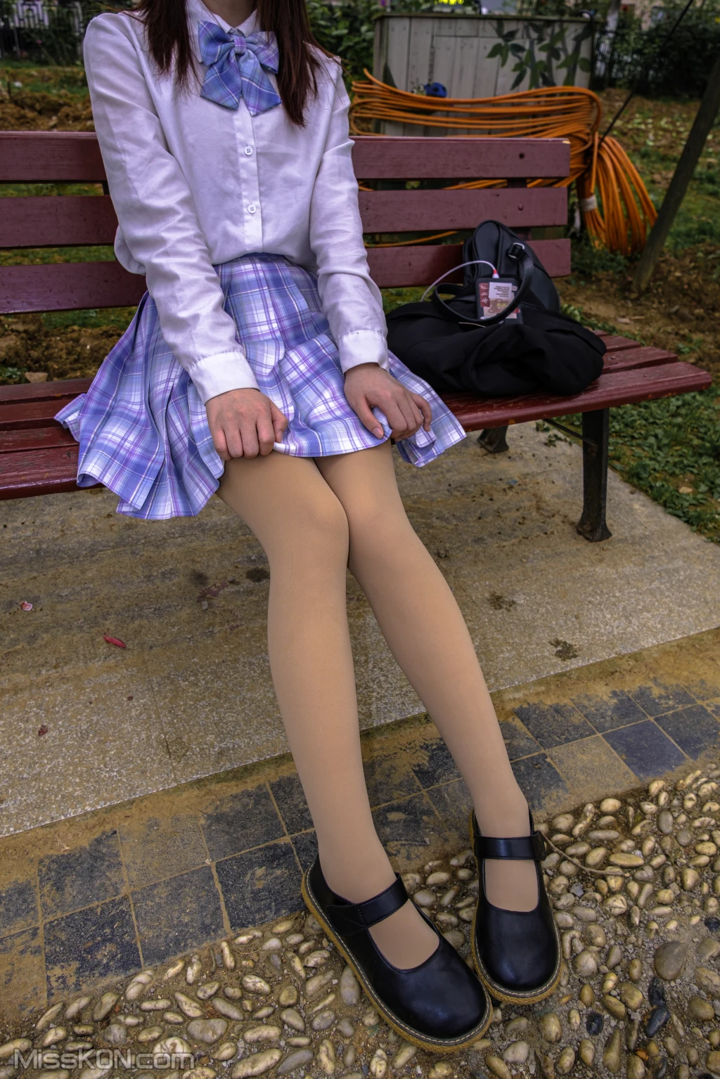 [森萝财团写真] 月下001 小夜 肉丝 300D 真空 (76 photos) – Page 2