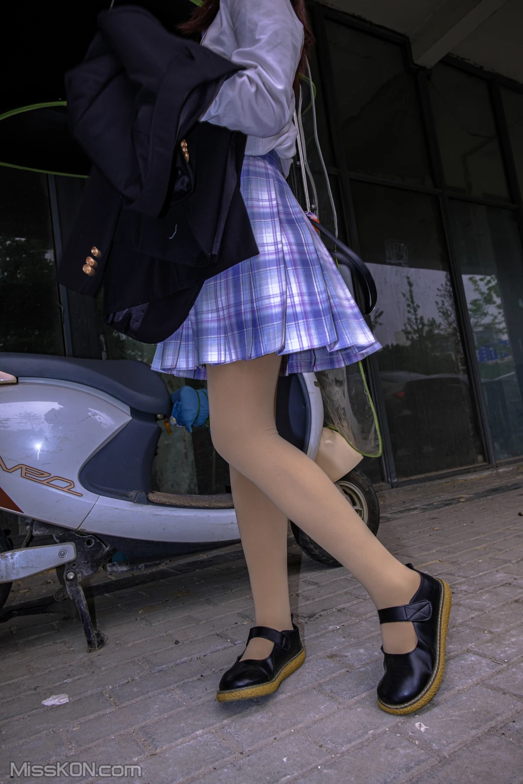 [森萝财团写真] 月下001 小夜 肉丝 300D 真空 (76 photos) – Page 2