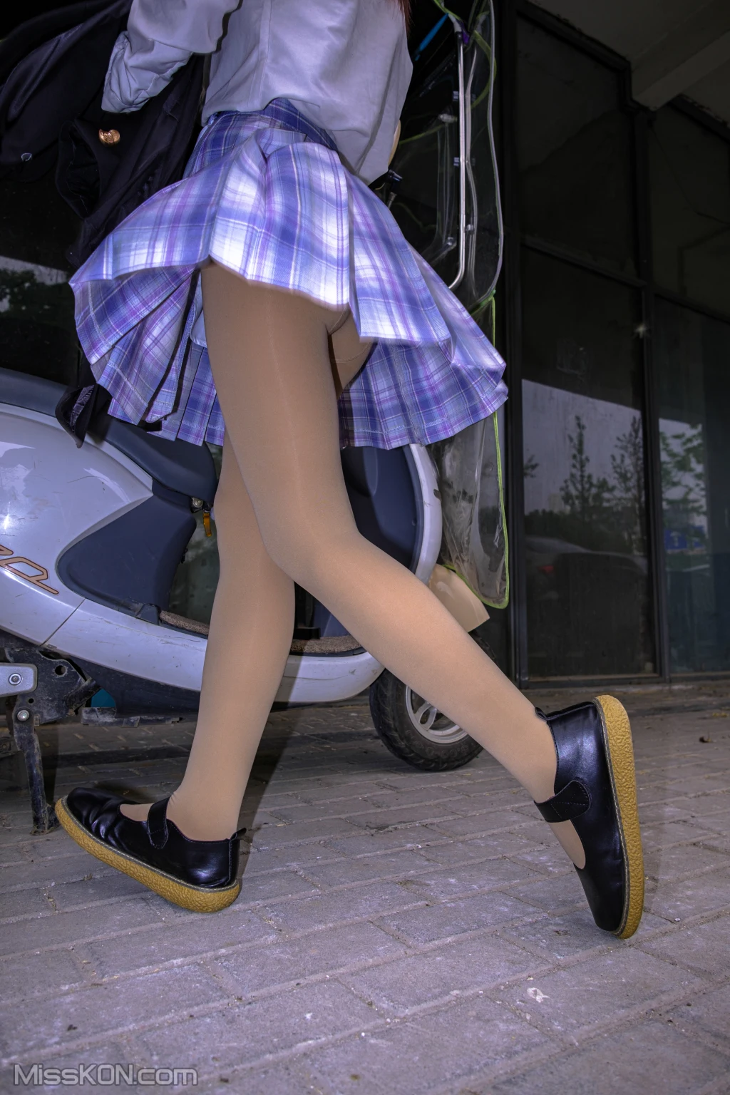 [森萝财团写真] 月下001 小夜 肉丝 300D 真空 (76 photos) – Page 3