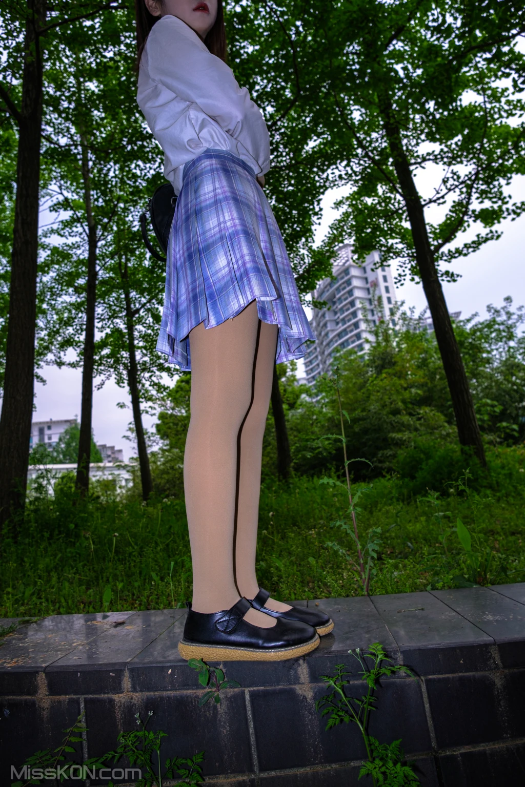 [森萝财团写真] 月下001 小夜 肉丝 300D 真空 (76 photos) – Page 3