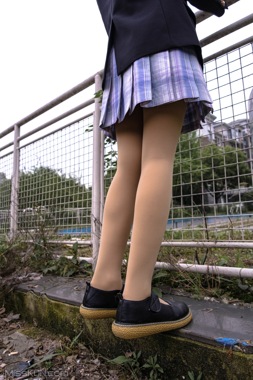 [森萝财团写真] 月下001 小夜 肉丝 300D 真空 (76 photos) – Page 4
