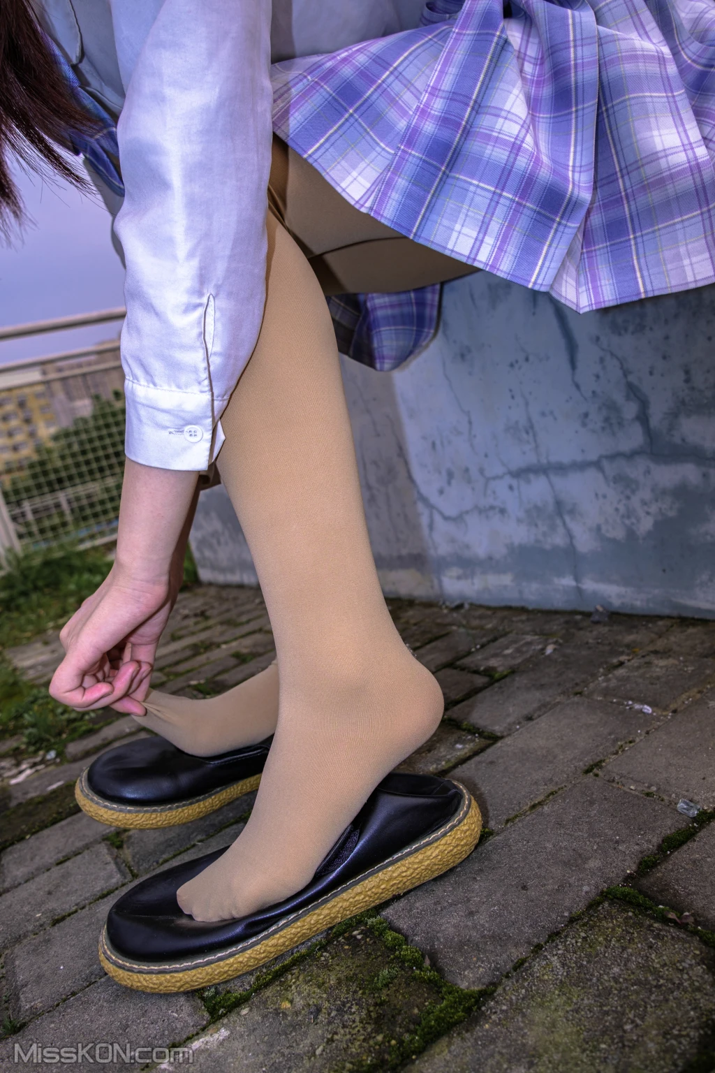 [森萝财团写真] 月下001 小夜 肉丝 300D 真空 (76 photos) – Page 5