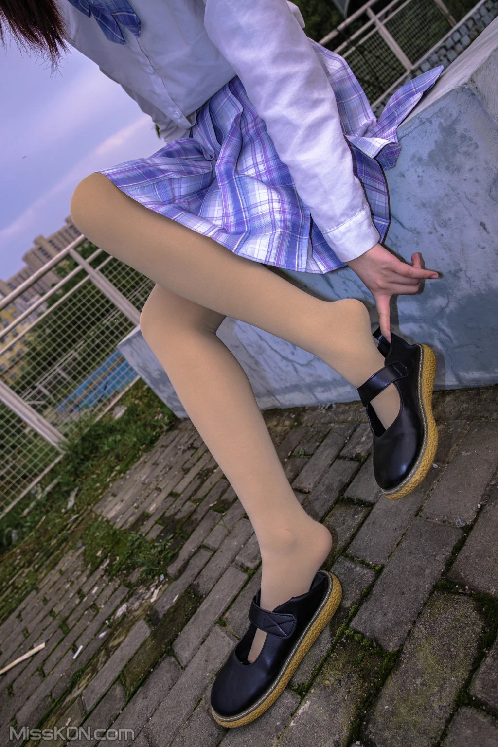 [森萝财团写真] 月下001 小夜 肉丝 300D 真空 (76 photos) – Page 5
