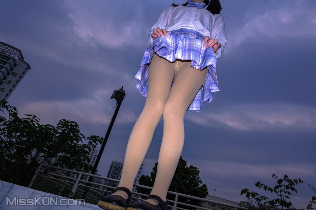 [森萝财团写真] 月下001 小夜 肉丝 300D 真空 (76 photos) – Page 6