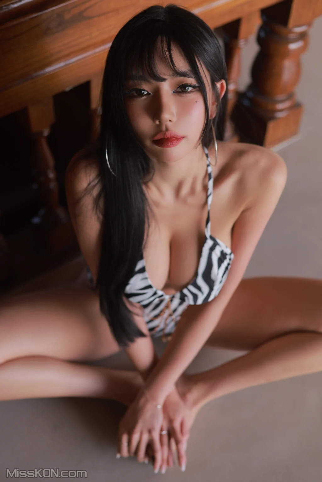 Dongeuran (동그란): ZEBRA (167 photos )