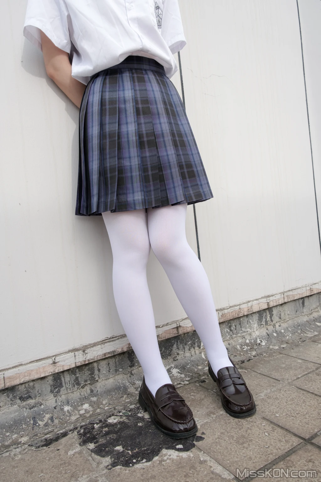 [森萝财团写真] 月下002 小夜 真空白丝 80D 户外 (102 photos + 1 video) – Page 2