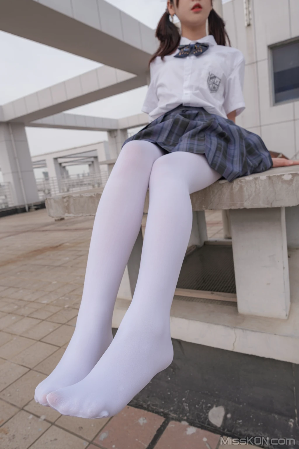 [森萝财团写真] 月下002 小夜 真空白丝 80D 户外 (102 photos + 1 video) – Page 5