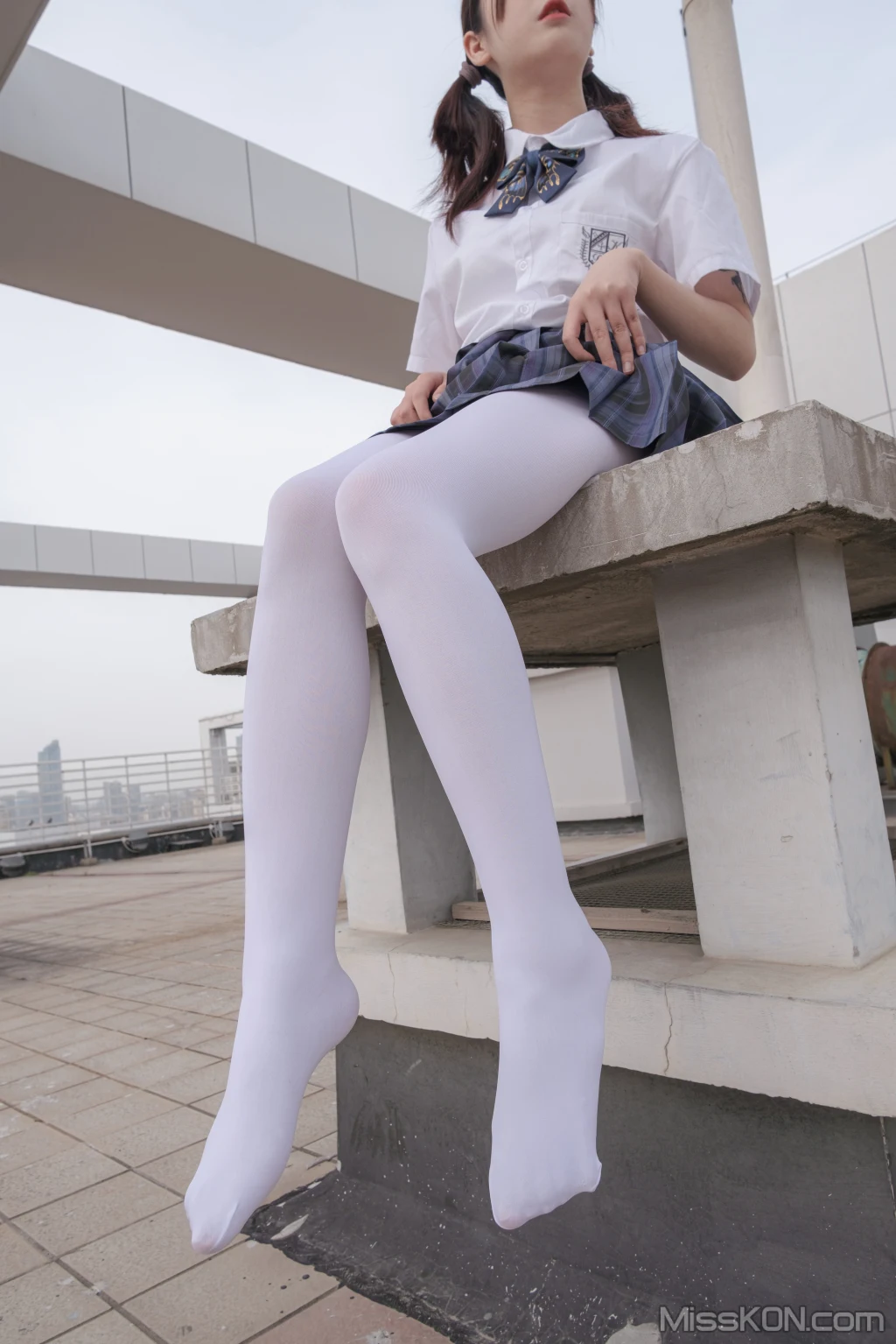 [森萝财团写真] 月下002 小夜 真空白丝 80D 户外 (102 photos + 1 video) – Page 5