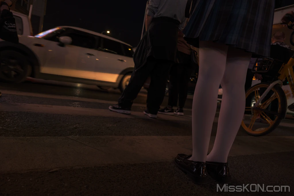 [森萝财团写真] 月下002 小夜 真空白丝 80D 户外 (102 photos + 1 video) – Page 9