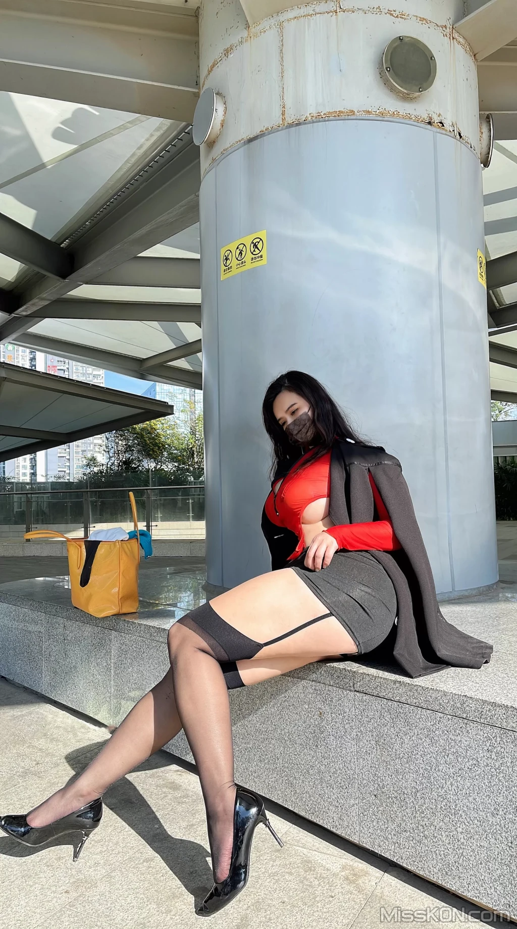 水蜜桃米米: 吊带黑丝 (30 photos) – Page 2