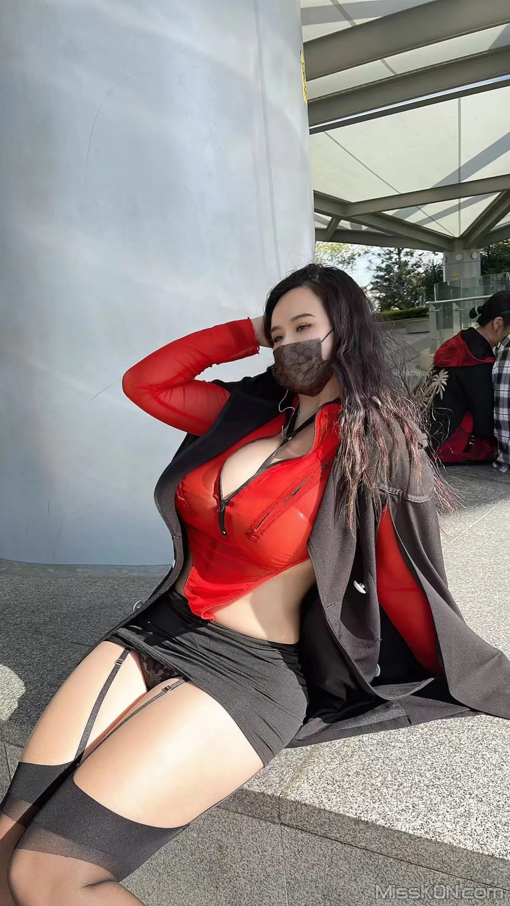 水蜜桃米米: 吊带黑丝 (30 photos) – Page 2