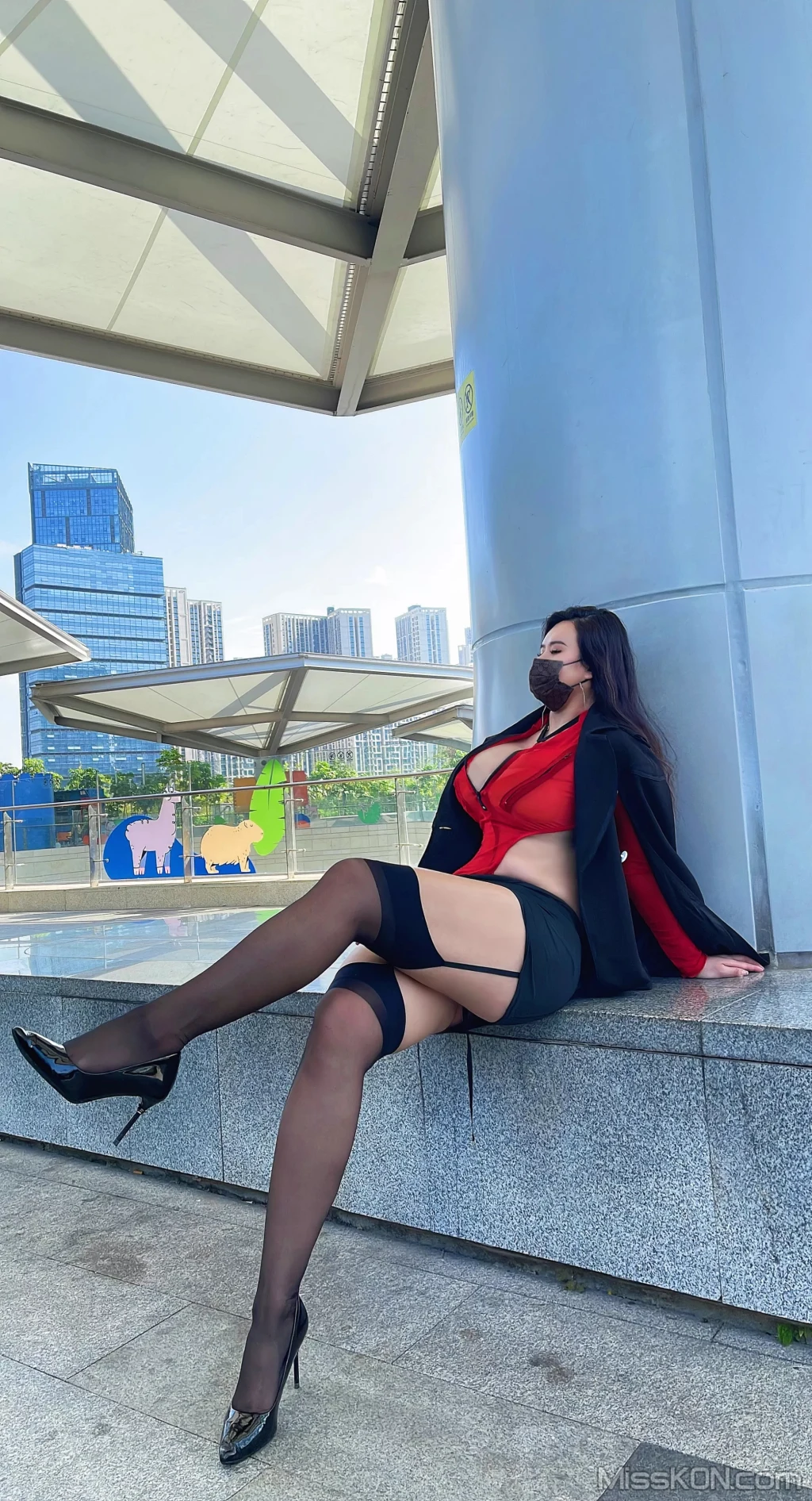 水蜜桃米米: 吊带黑丝 (30 photos) – Page 2