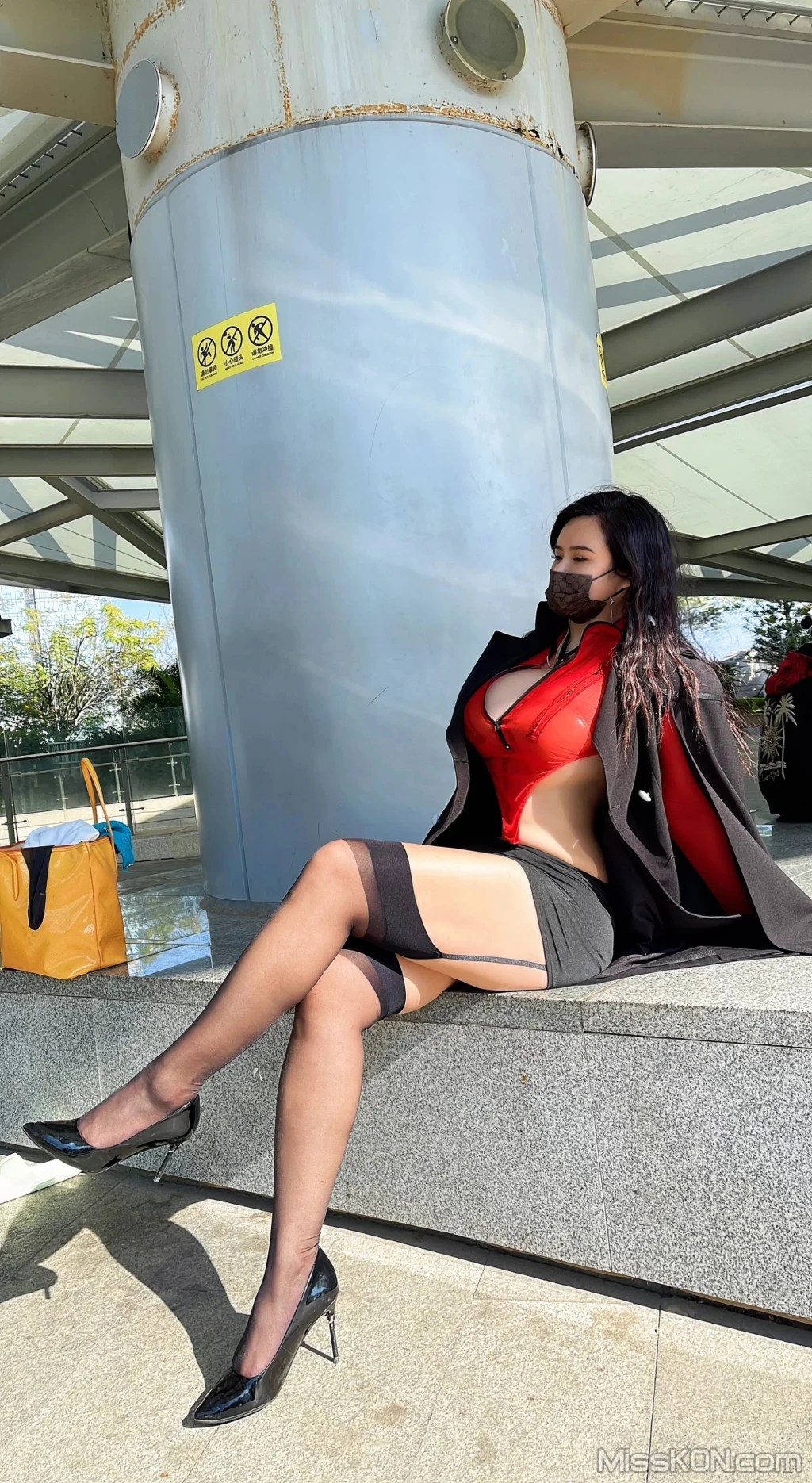 水蜜桃米米: 吊带黑丝 (30 photos) – Page 3