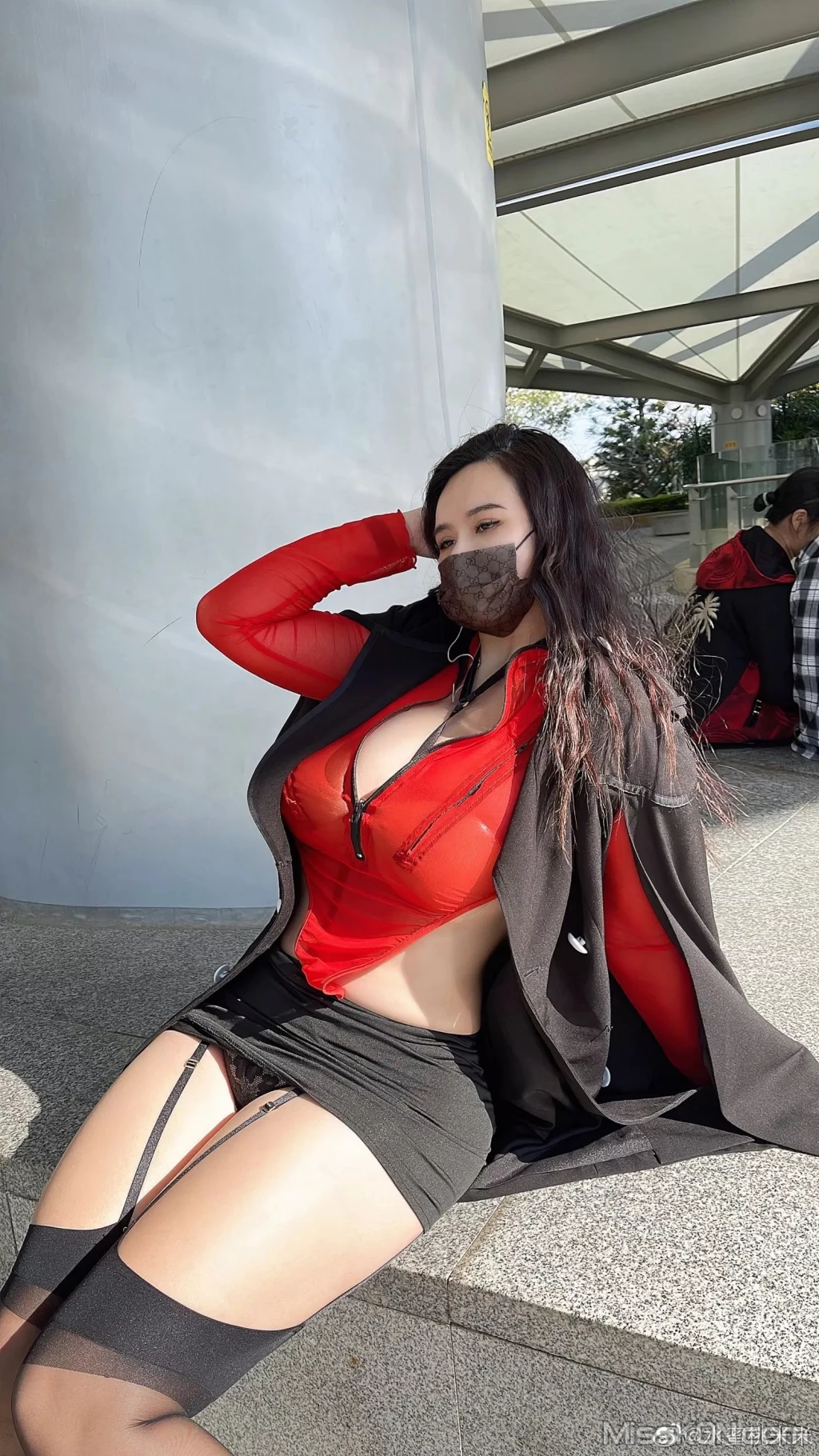 水蜜桃米米: 吊带黑丝 (30 photos) – Page 3