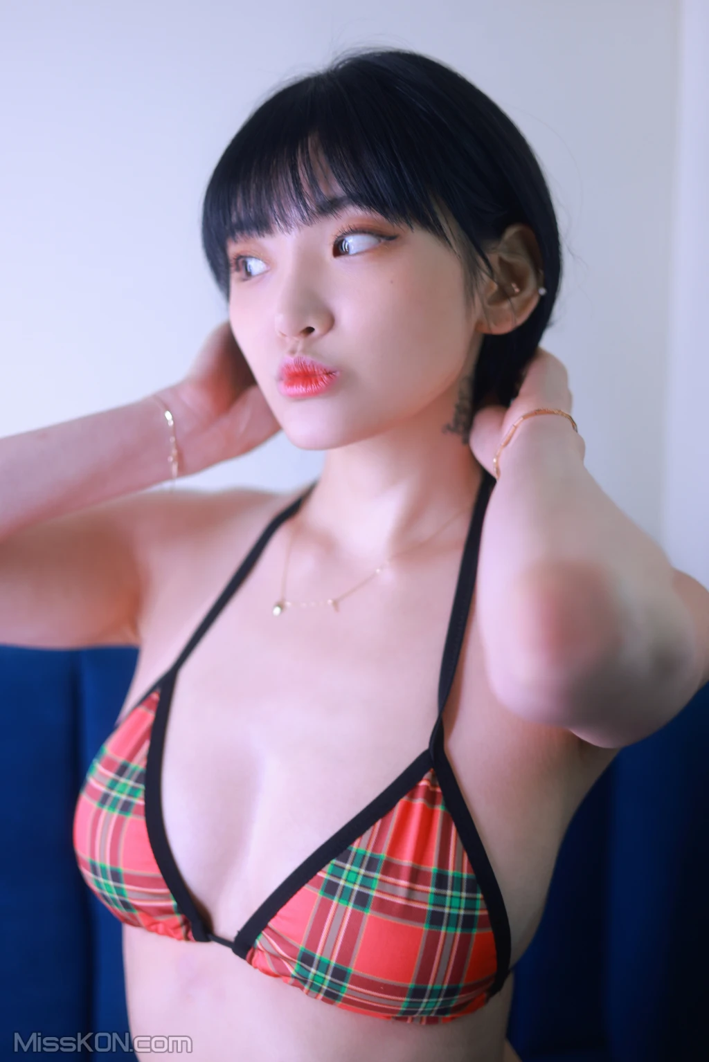 [Yo-U] Sula: Christmas Present (147 photos + 1 video) – Page 10