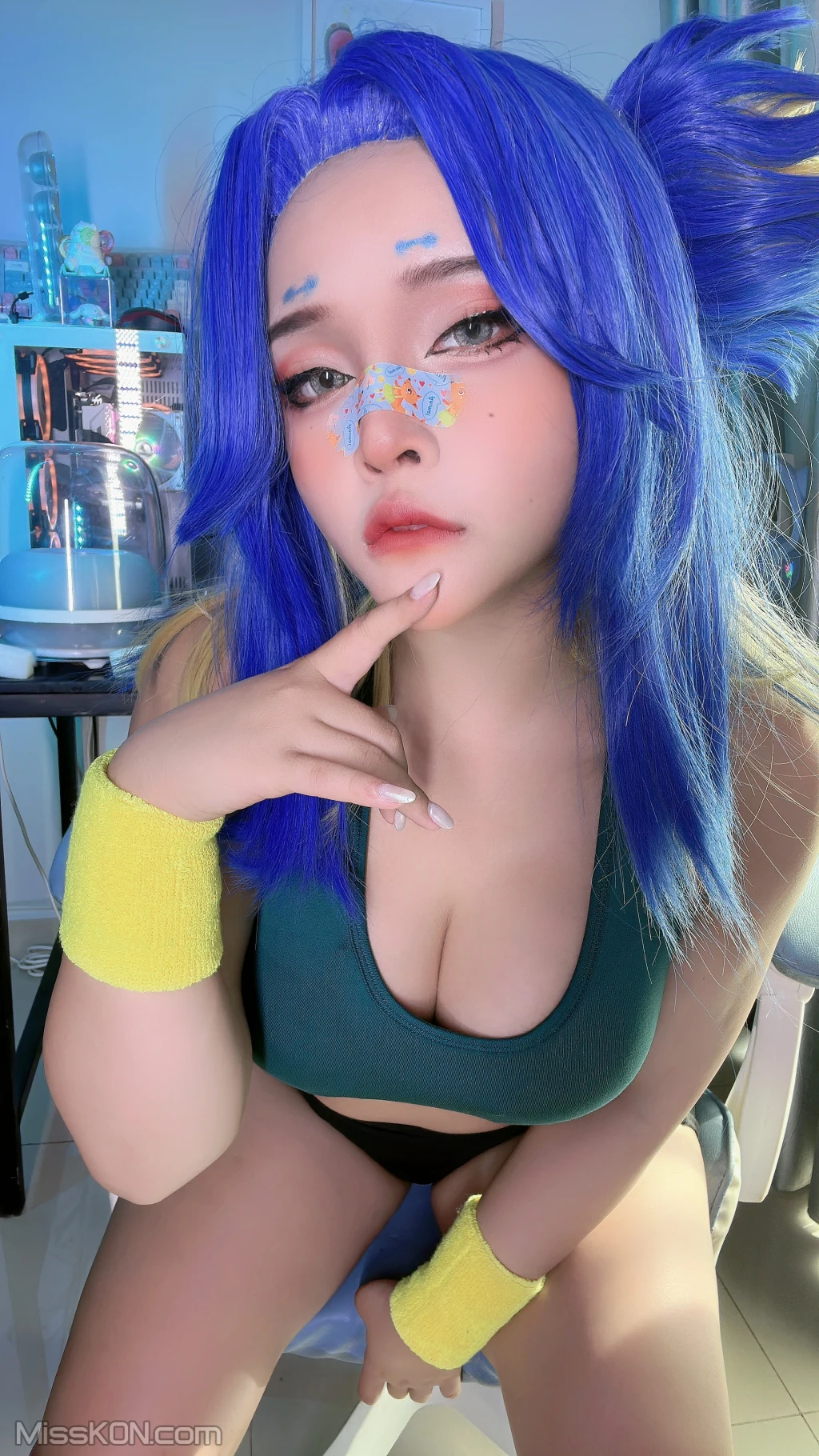 Coser@Sayo Momo: Neon & Valorant Body Oil (51 photos + 10 videos) – Page 5