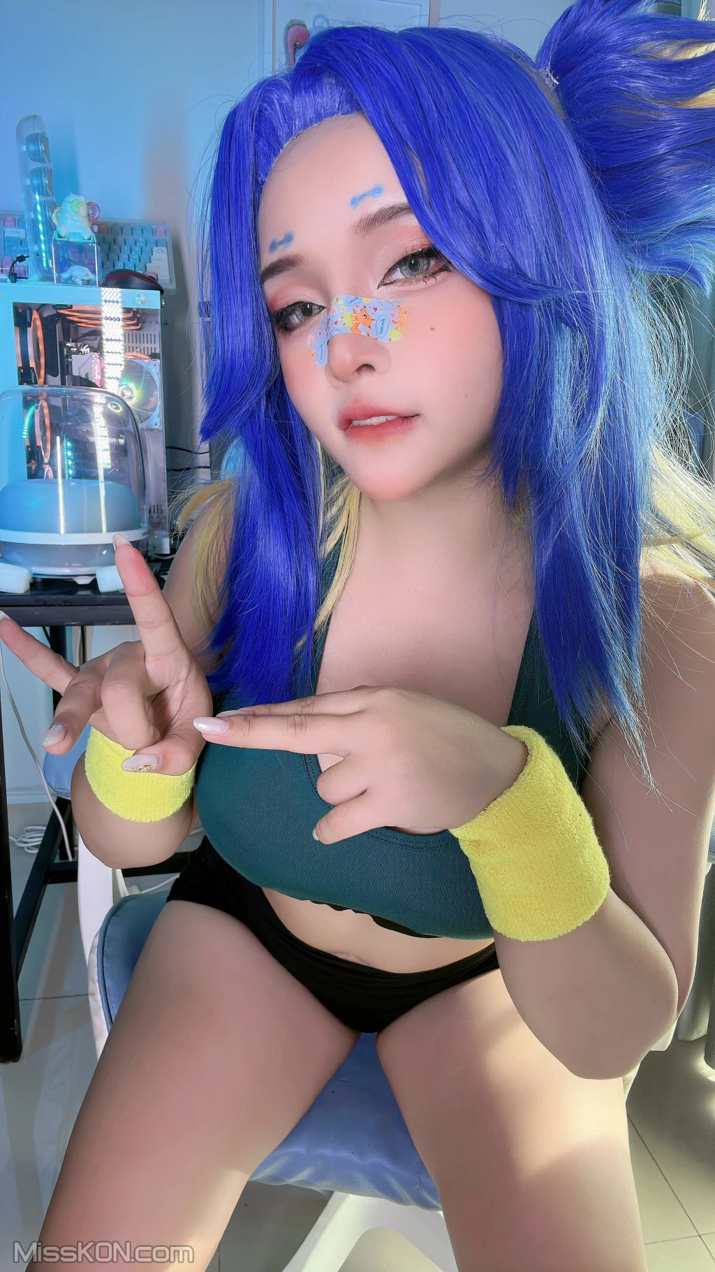 Coser@Sayo Momo: Neon & Valorant Body Oil (51 photos + 10 videos) – Page 5