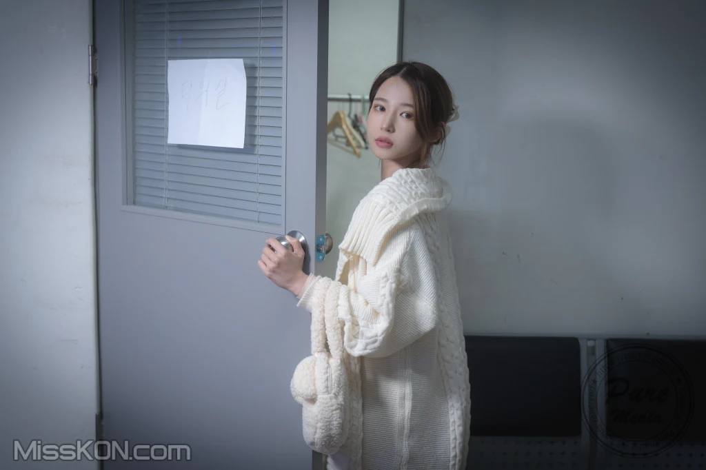 Pure Media Vol.269: Yeha (예하) – Visit Suspicious Hospital (201 photos) – Page 4