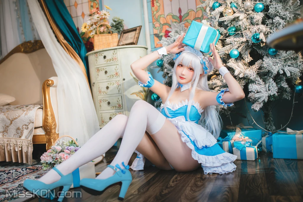 Coser@瓜希酱: 碧蓝航线 小天鹅女仆 (22 photos) – Page 2